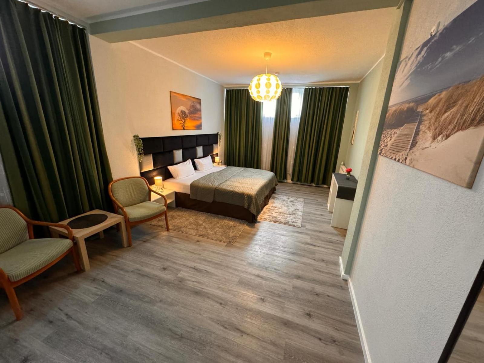 F-F Haus Monteuren Unterkunft Neuhausen auf den Fildern エクステリア 写真