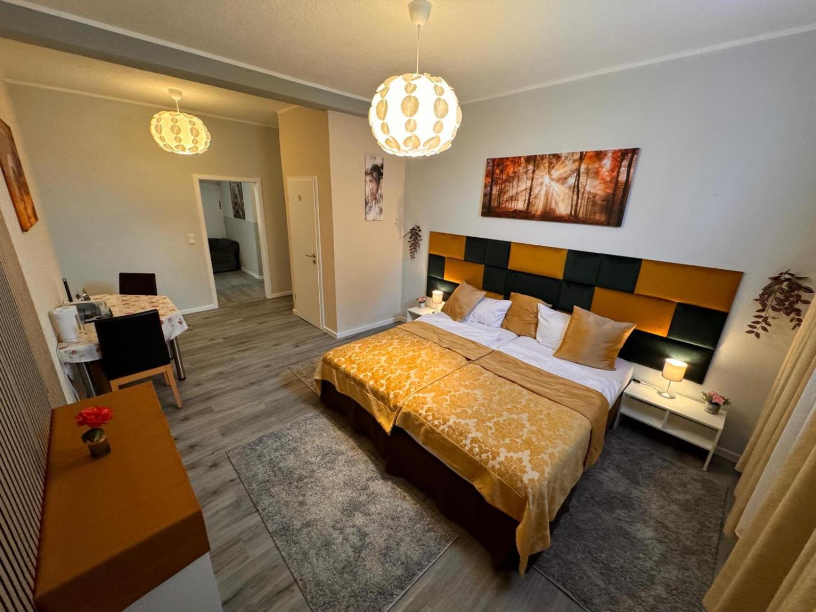 F-F Haus Monteuren Unterkunft Neuhausen auf den Fildern エクステリア 写真