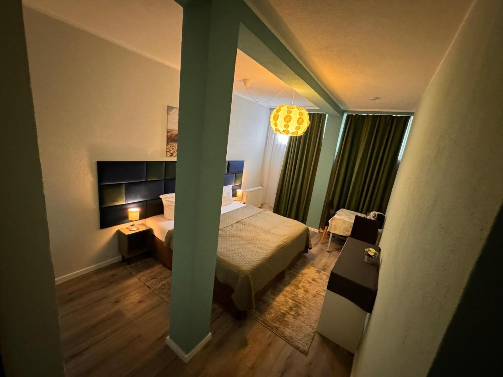 F-F Haus Monteuren Unterkunft Neuhausen auf den Fildern エクステリア 写真